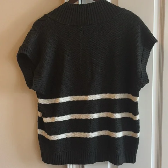 Maeve Anthropologie Black and White Striped Sweater Vest Gold button closure XS - Picture 4 of 12